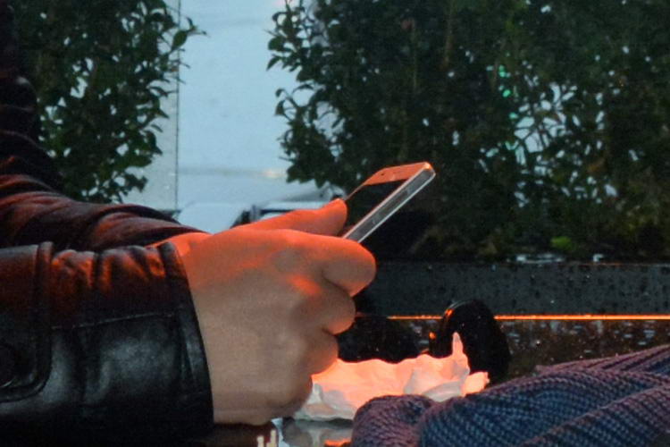 有没有通过手机APP就能实现手机信号干扰仪的功能?