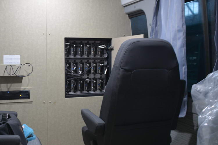 怎么去给车载频率干扰仪做好车内的防电磁辐射措施?(图1) 怎么去给车载频率干扰仪做好车内的防电磁辐射措施?(图1)