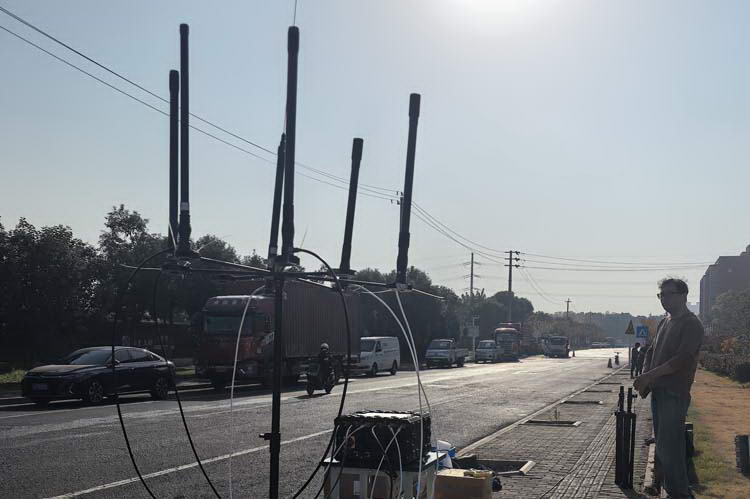 为什么频率干扰器不采用超宽频干扰信号覆盖的方式？(图1)